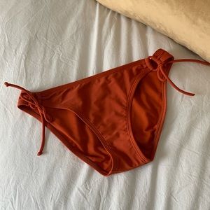 Gossip Bikini Bottom